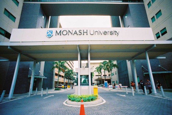 Học bổng hấp dẫn từ Monash University Úc