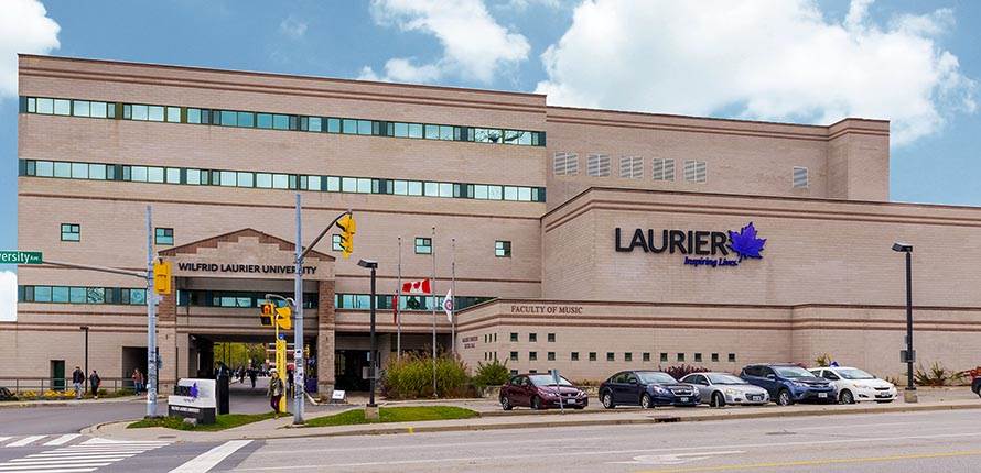 Wilfrid Laurier University – Trường Công Lập lâu đời tại tỉnh bang Ontario, Canada